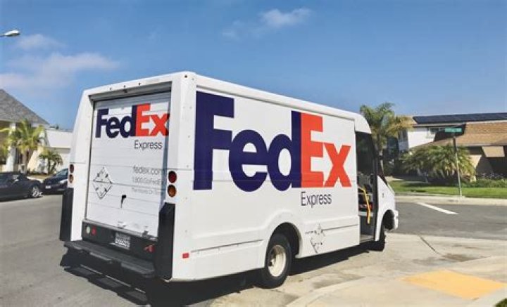 Can I Pick Up A Package From Fedex
