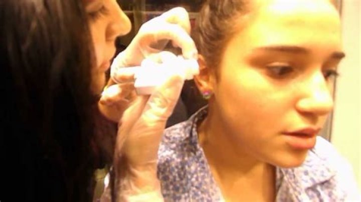 Claire's Cartilage Piercing - How To Discuss