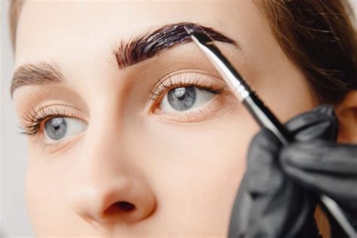 Painted eyebrows - How To Discuss