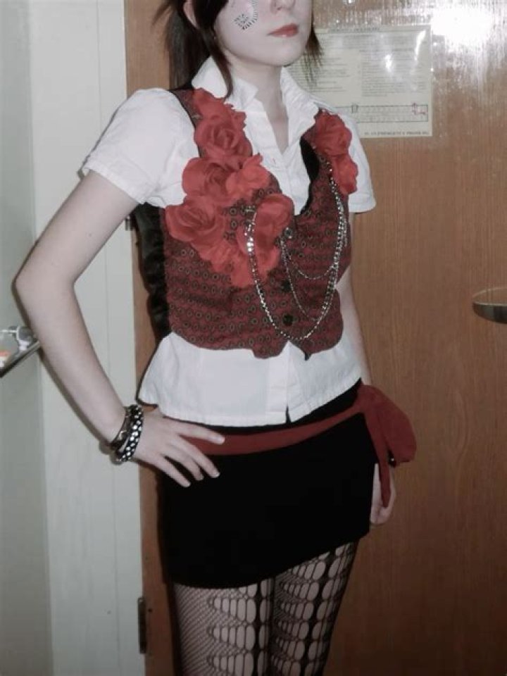 Ryan Ross Rose Vest - How To Discuss